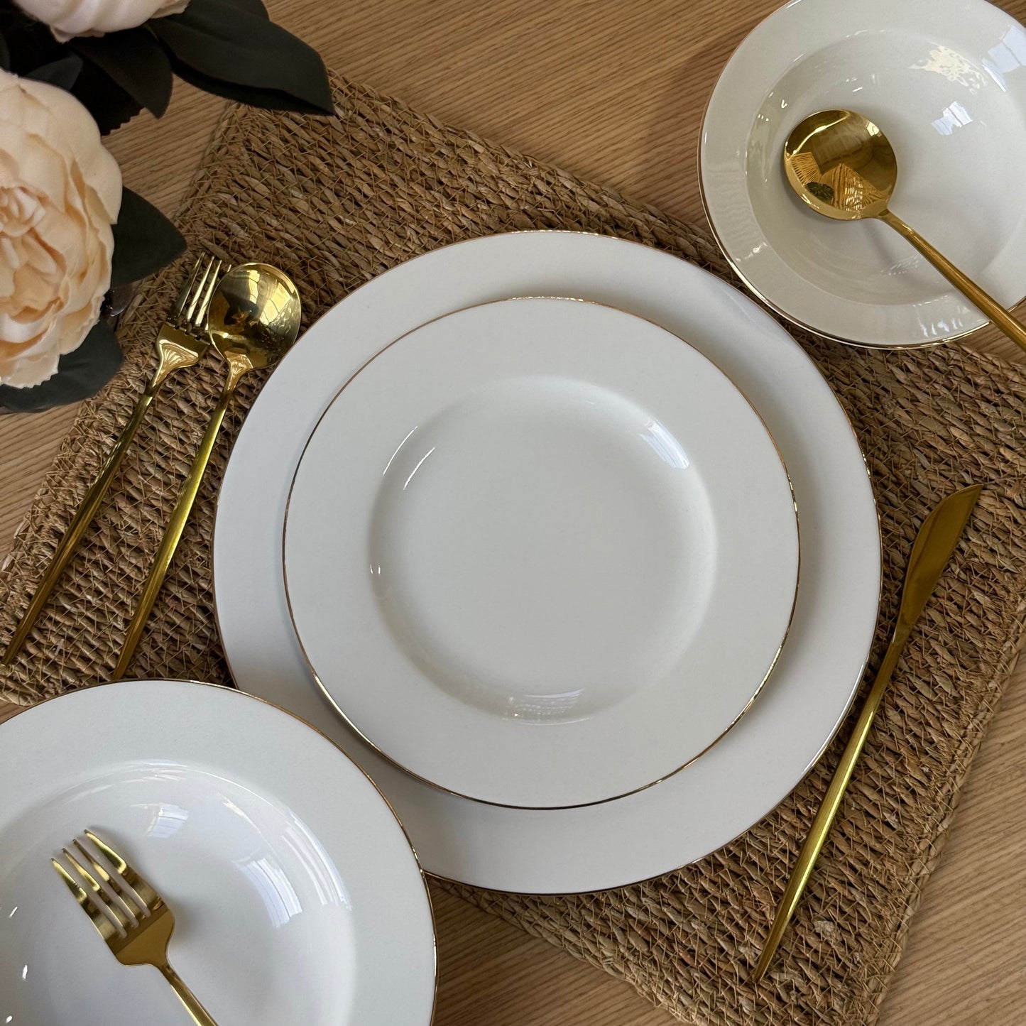 Eleanora 24 Parça Yaldızlı Porselen Yemek Takımı 6 Kişilik