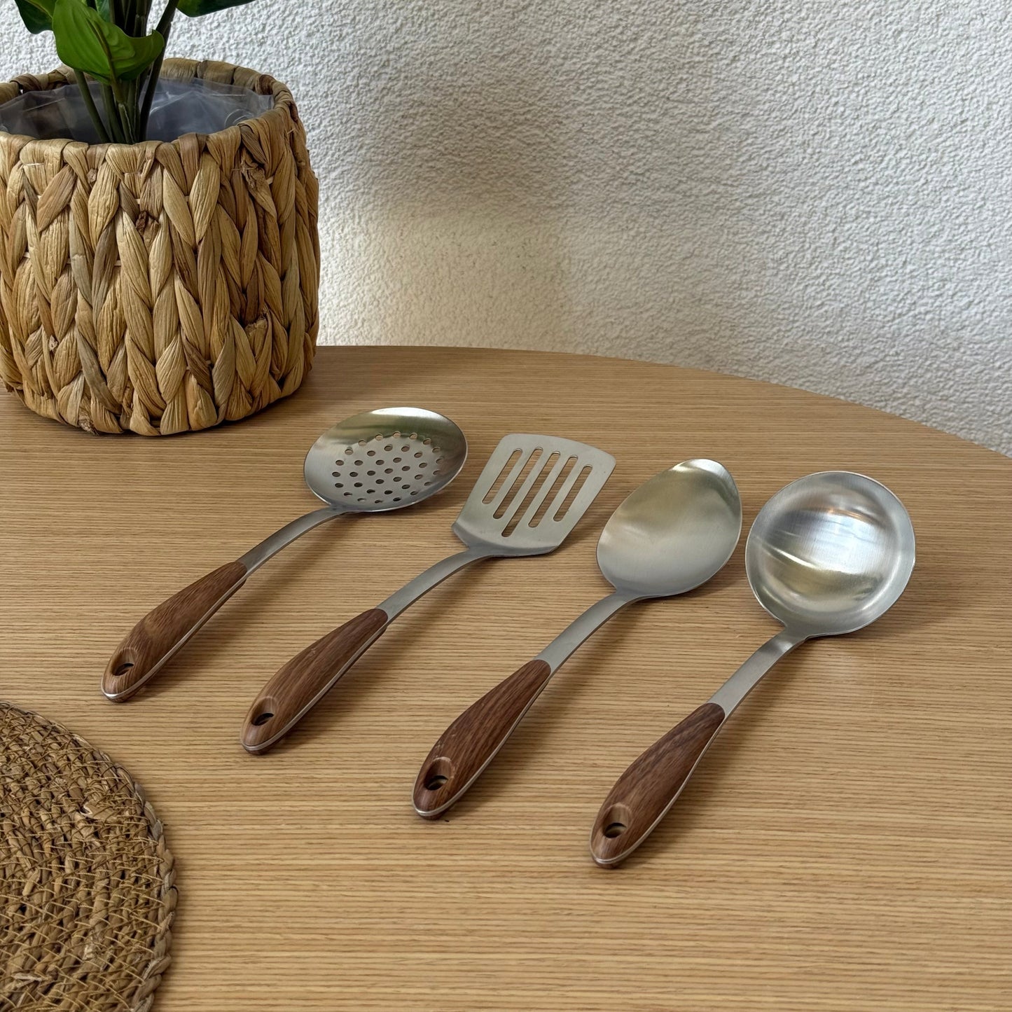 Cookerlly Ahşap Tutmalı Metal Mutfak Seti 4 Parça KOD:1764-65-66-67