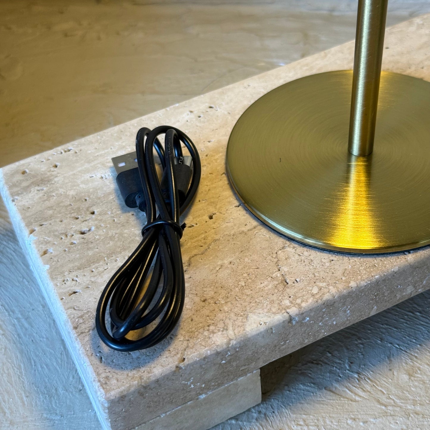 Marina Şarjlı Masa Lambası Gold 32 cm