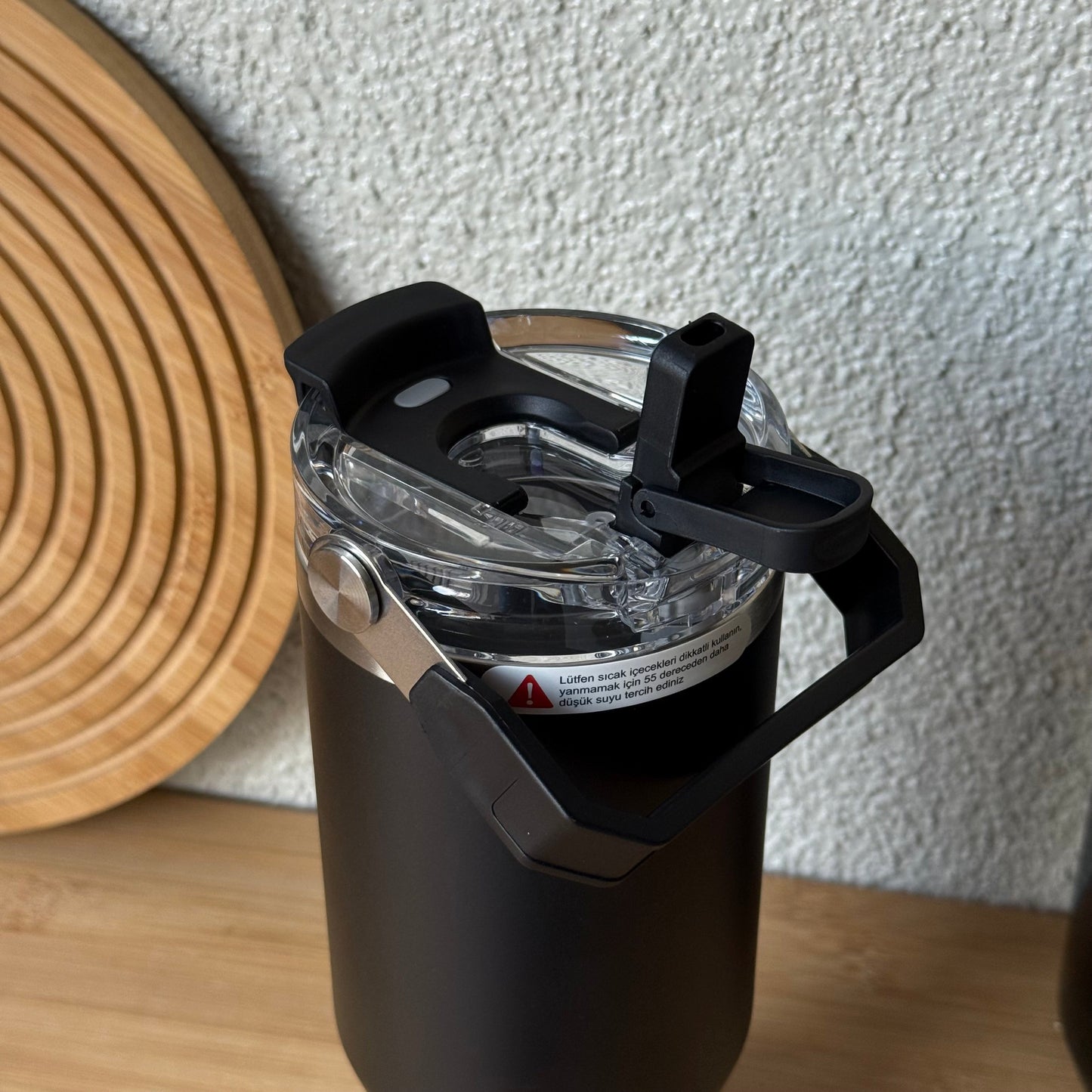 Arow Paslanmaz Çelik Tutmalı Termos Siyah 750 ml