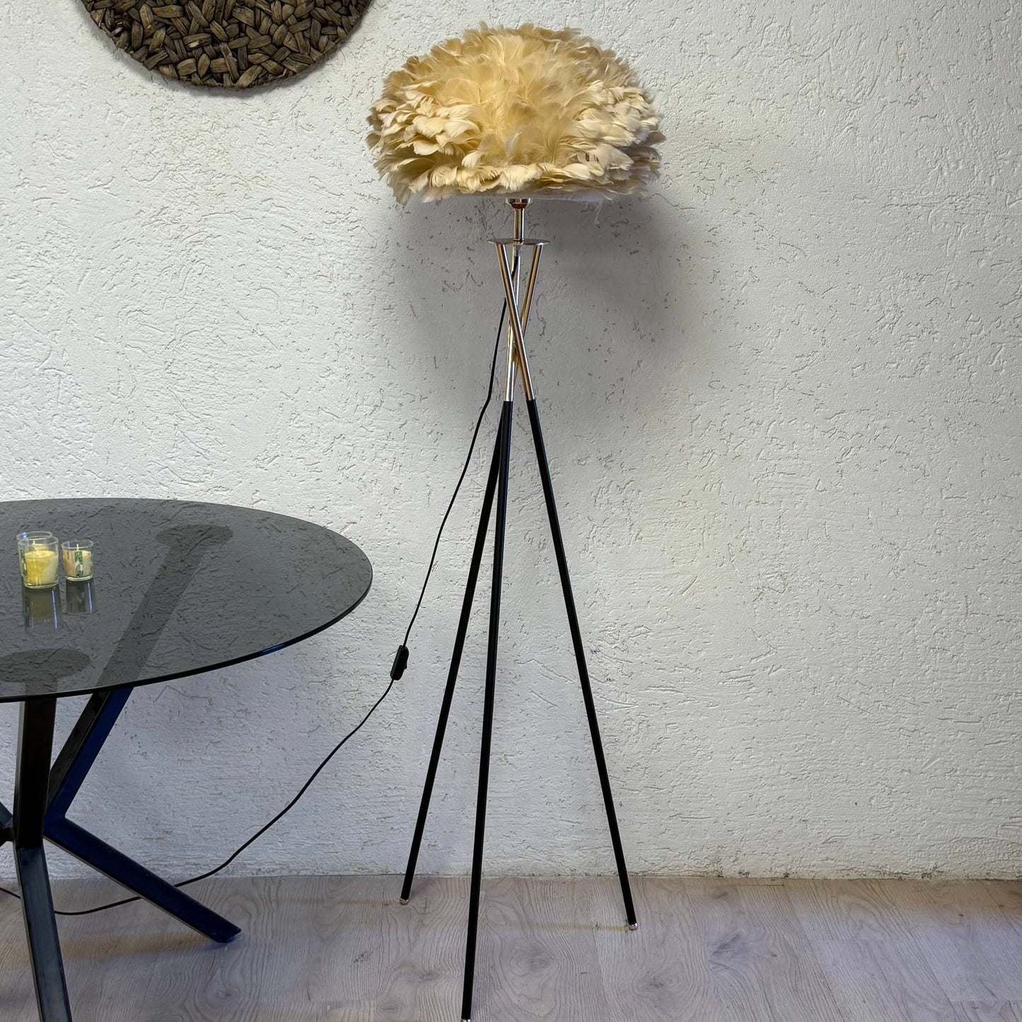 Exclusive Metal Ayaklı Tüy Lambader Krem-Gold 1,55 cm